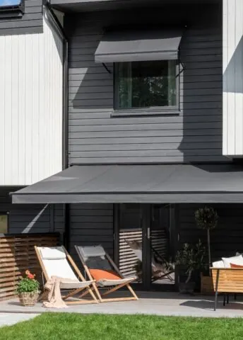 Måttbeställd Terrassmarkis T460 med dukbalk