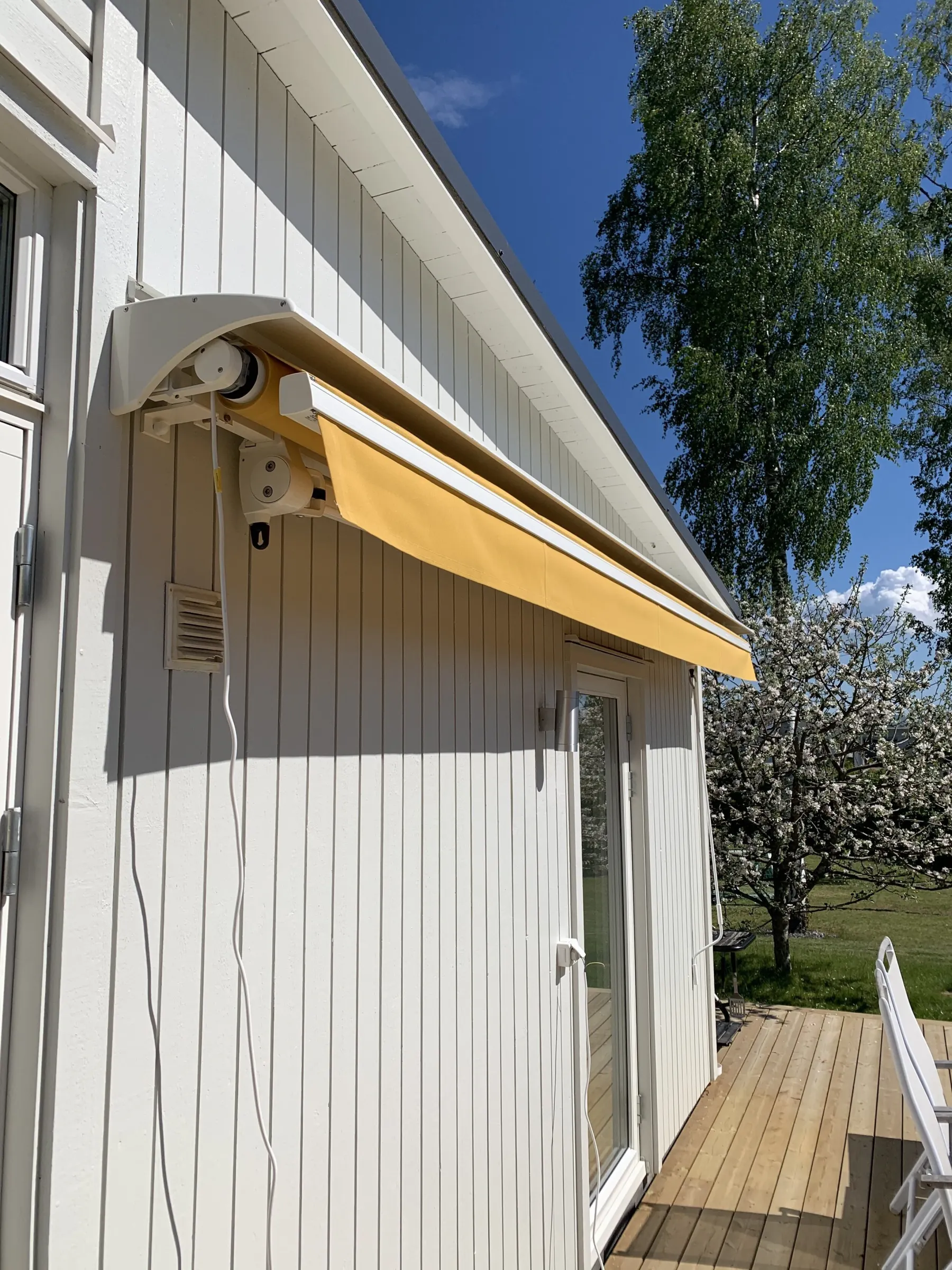 Terrassmarkis StyRa T420 vitlackerad